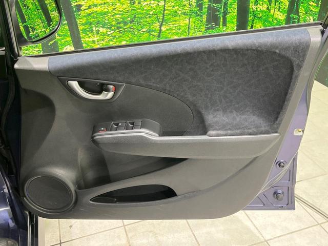 フィットシャトル 15Xクールエディション 純正SDナビ バックカメラ 禁煙車 ハーフレザーシート スマートキー HIDヘッド ビルトインETC クルーズコントロール オートライト オートエアコン Bluetooth CD DVD再生 フルセグ(24枚目)