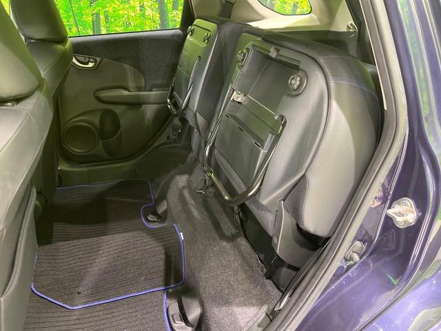 フィットシャトル 15Xクールエディション 純正SDナビ バックカメラ 禁煙車 ハーフレザーシート スマートキー HIDヘッド ビルトインETC クルーズコントロール オートライト オートエアコン Bluetooth CD DVD再生 フルセグ(36枚目)