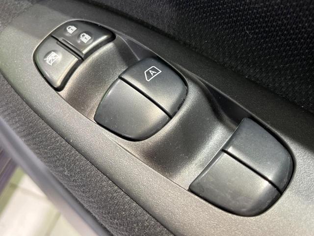 セレナ ハイウェイスター Vセレクション 両側電動スライドドア 純正SDナビ 後席モニター バックカメラ 禁煙車 スマートキー HIDヘッド ビルトインETC クルコン オートライト オートエアコン リアエアコン Bluetooth CD(48枚目)