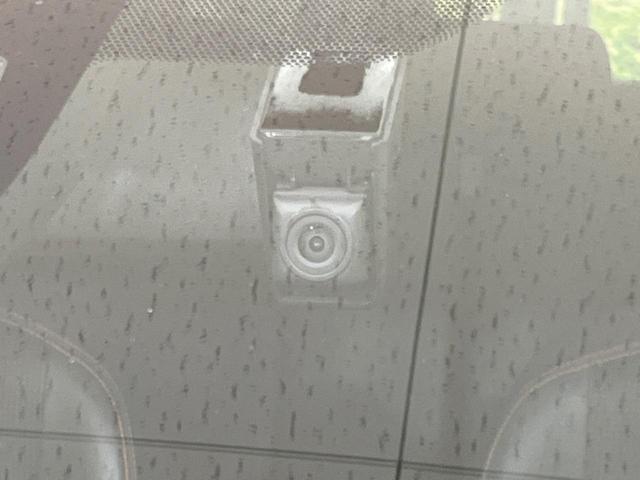 シエンタ ハイブリッドG クエロ 両側電動スライドドア 純正SDナビ バックカメラ 衝突被害軽減システム 禁煙車 ハーフレザーシート ドラレコ コーナーセンサー スマートキー LEDヘッド ビルトインETC オートハイビーム(7枚目)