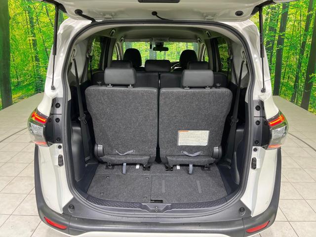 シエンタ ハイブリッドG クエロ 両側電動スライドドア 純正SDナビ バックカメラ 衝突被害軽減システム 禁煙車 ハーフレザーシート ドラレコ コーナーセンサー スマートキー LEDヘッド ビルトインETC オートハイビーム(11枚目)