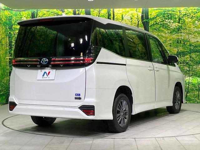 ヴォクシー ハイブリッドS-Z 4WD 両側電動スライドドア 全周囲カメラ 衝突被害軽減システム 100V電源 レーダークルーズ 禁煙車 電動リアゲート ハーフレザーシート ドラレコ パワーバックドア DVDデッキ LEDヘッド(18枚目)