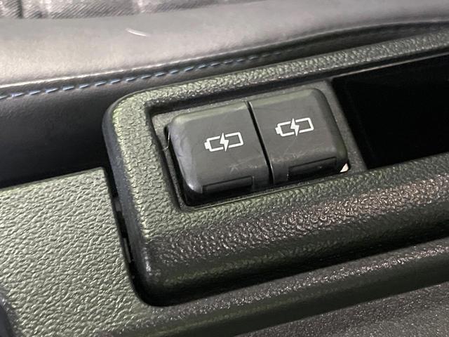 ヴォクシー ハイブリッドS-Z 4WD 両側電動スライドドア 全周囲カメラ 衝突被害軽減システム 100V電源 レーダークルーズ 禁煙車 電動リアゲート ハーフレザーシート ドラレコ パワーバックドア DVDデッキ LEDヘッド(29枚目)
