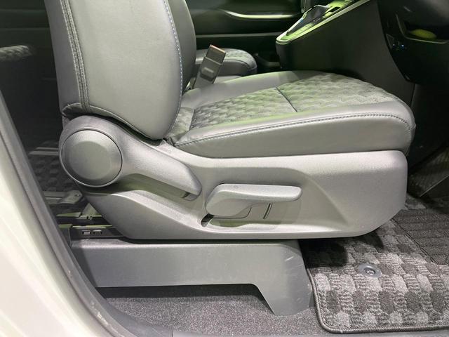 ヴォクシー ハイブリッドS-Z 4WD 両側電動スライドドア 全周囲カメラ 衝突被害軽減システム 100V電源 レーダークルーズ 禁煙車 電動リアゲート ハーフレザーシート ドラレコ パワーバックドア DVDデッキ LEDヘッド(36枚目)