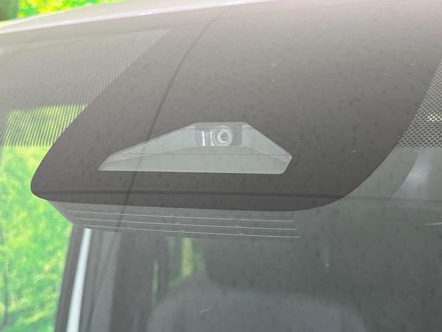 ヴォクシー ハイブリッドS-Z 4WD 両側電動スライドドア 全周囲カメラ 衝突被害軽減システム 100V電源 レーダークルーズ 禁煙車 電動リアゲート ハーフレザーシート ドラレコ パワーバックドア DVDデッキ LEDヘッド(58枚目)