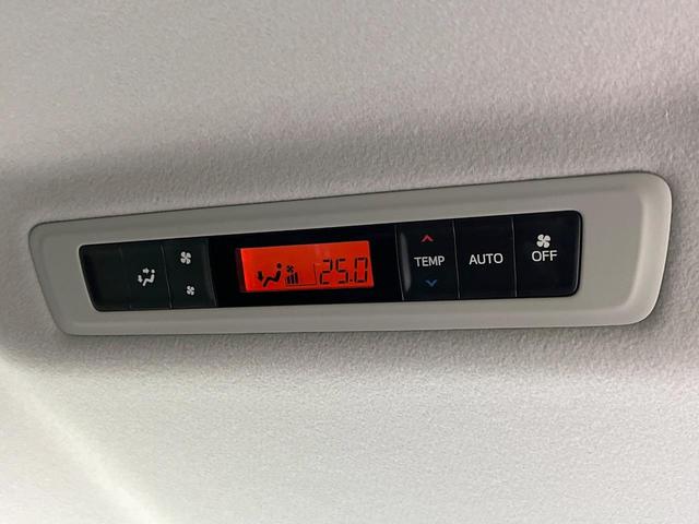 エスクァイア ハイブリッドＧｉ　両側電動スライド　純正９型ナビ　バックカメラ　衝突被害軽減システム　禁煙車　ハーフレザーシート　クルコン　ＬＥＤヘッド　ビルトインＥＴＣ　オートライト　オートエアコン　純正１５インチアルミ（6枚目）