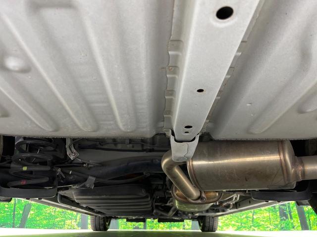 エスクァイア ハイブリッドＧｉ　両側電動スライド　純正９型ナビ　バックカメラ　衝突被害軽減システム　禁煙車　ハーフレザーシート　クルコン　ＬＥＤヘッド　ビルトインＥＴＣ　オートライト　オートエアコン　純正１５インチアルミ（20枚目）