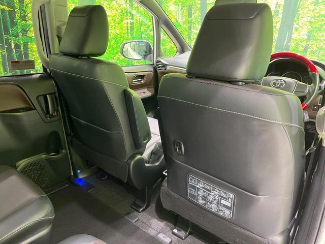 エスクァイア ハイブリッドＧｉ　両側電動スライド　純正９型ナビ　バックカメラ　衝突被害軽減システム　禁煙車　ハーフレザーシート　クルコン　ＬＥＤヘッド　ビルトインＥＴＣ　オートライト　オートエアコン　純正１５インチアルミ（42枚目）