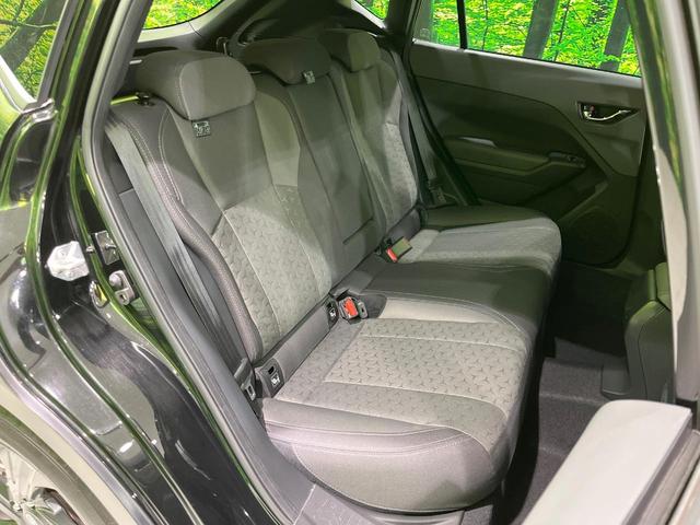 クロストレック ツーリング　４ＷＤ　メーカーナビ　バックカメラ　衝突被害軽減システム　追従クルコン　禁煙車　ＬＥＤヘッド　ＥＴＣ　シートヒーター　パワーシート　オートライト　デュアルエアコン　純正１７インチアルミ（11枚目）