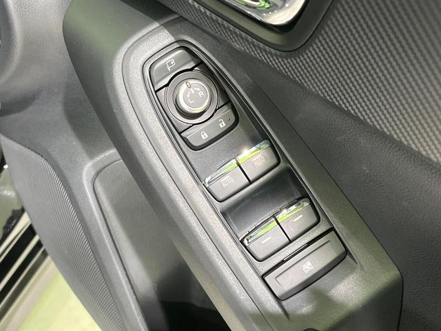 クロストレック ツーリング　４ＷＤ　メーカーナビ　バックカメラ　衝突被害軽減システム　追従クルコン　禁煙車　ＬＥＤヘッド　ＥＴＣ　シートヒーター　パワーシート　オートライト　デュアルエアコン　純正１７インチアルミ（53枚目）