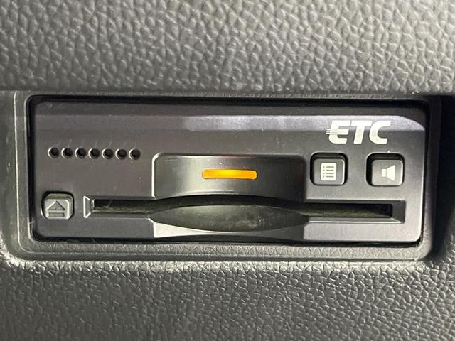 スイフト ハイブリッドRS 4WD 純正SDナビ 衝突被害軽減システム レーダークルーズ 禁煙車 コーナーセンサー スマートキー LEDヘッド ビルトインETC Bluetooth接続 オートエアコン 純正16インチアルミ(6枚目)