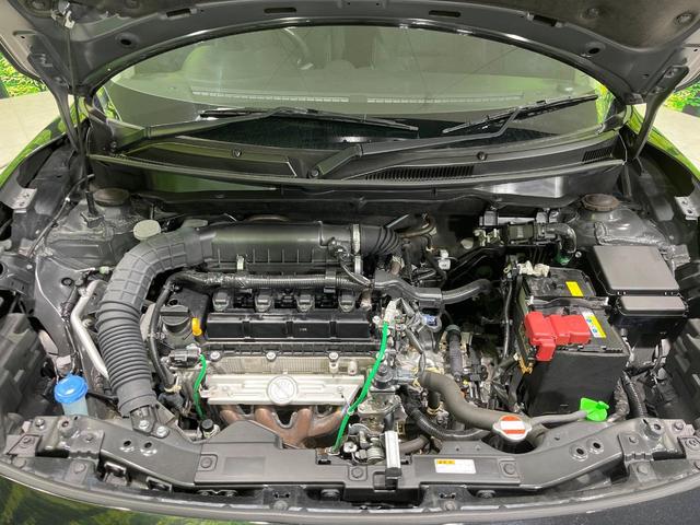 スイフト ハイブリッドRS 4WD 純正SDナビ 衝突被害軽減システム レーダークルーズ 禁煙車 コーナーセンサー スマートキー LEDヘッド ビルトインETC Bluetooth接続 オートエアコン 純正16インチアルミ(19枚目)