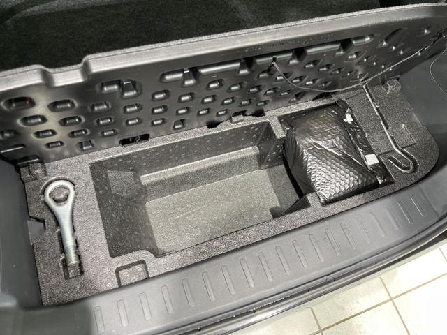 ムーヴ カスタム RS 4WD 禁煙車 ターボ スマートキー HIDヘッド ETC オートライト オートエアコン 純正15インチアルミ CDオーディオ(34枚目)