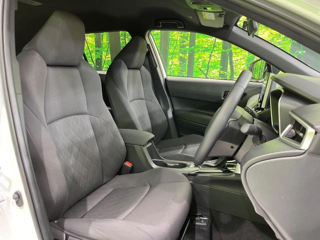 カローラクロス ハイブリッド　Ｇ　４ＷＤ　純正ディスプレイオーディオ　バックカメラ　寒冷地仕様　衝突被害軽減システム　レーダークルーズ　禁煙　ドラレコ　コーナーセンサー　スマートキー　ＬＥＤヘッド　ビルトインＥＴＣ　オートハイビーム（10枚目）