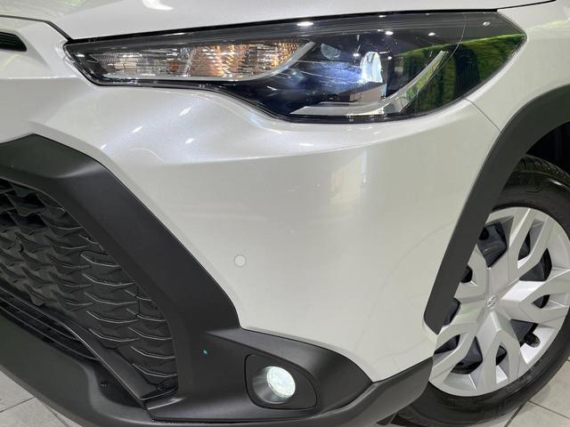 カローラクロス ハイブリッド　Ｇ　４ＷＤ　純正ディスプレイオーディオ　バックカメラ　寒冷地仕様　衝突被害軽減システム　レーダークルーズ　禁煙　ドラレコ　コーナーセンサー　スマートキー　ＬＥＤヘッド　ビルトインＥＴＣ　オートハイビーム（13枚目）
