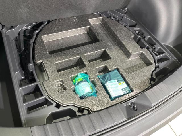 カローラクロス ハイブリッド　Ｇ　４ＷＤ　純正ディスプレイオーディオ　バックカメラ　寒冷地仕様　衝突被害軽減システム　レーダークルーズ　禁煙　ドラレコ　コーナーセンサー　スマートキー　ＬＥＤヘッド　ビルトインＥＴＣ　オートハイビーム（34枚目）