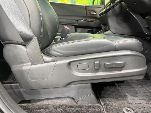 オデッセイハイブリッド e:HEVアブソルート・EX 両側電動スライドドア 純正9型SDナビ 後席モニター 全周囲カメラ 衝突被害軽減システム レーダークルーズ 電動リアゲート レザーシート コーナーセンサー LEDヘッド ETC2.0 車線逸脱警報(26枚目)