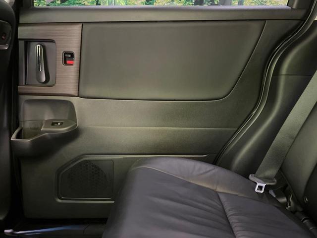 オデッセイハイブリッド e:HEVアブソルート・EX 両側電動スライドドア 純正9型SDナビ 後席モニター 全周囲カメラ 衝突被害軽減システム レーダークルーズ 電動リアゲート レザーシート コーナーセンサー LEDヘッド ETC2.0 車線逸脱警報(40枚目)