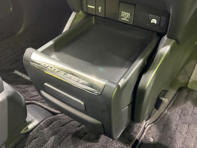 オデッセイハイブリッド e:HEVアブソルート・EX 両側電動スライドドア 純正9型SDナビ 後席モニター 全周囲カメラ 衝突被害軽減システム レーダークルーズ 電動リアゲート レザーシート コーナーセンサー LEDヘッド ETC2.0 車線逸脱警報(56枚目)