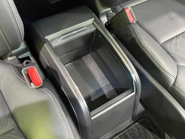 オデッセイハイブリッド e:HEVアブソルート・EX 両側電動スライドドア 純正9型SDナビ 後席モニター 全周囲カメラ 衝突被害軽減システム レーダークルーズ 電動リアゲート レザーシート コーナーセンサー LEDヘッド ETC2.0 車線逸脱警報(58枚目)