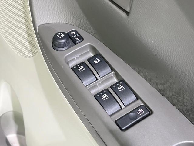 タント X 電動スライドドア 禁煙車 スマートキー オートライト オートエアコン ロールシェード 14インチアルミホイール 横滑り防止 CD(23枚目)