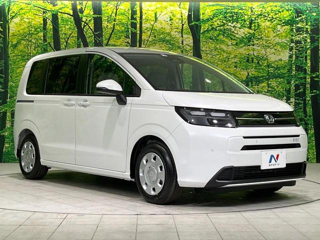 フリード エアー 登録済未使用車 純正8型DA 両側電動スライドドア バックカメラ 衝突被害軽減システム レーダークルーズ コーナーセンサー スマートキー LEDヘッド オートハイビーム 車線逸脱警報 オートライト(17枚目)