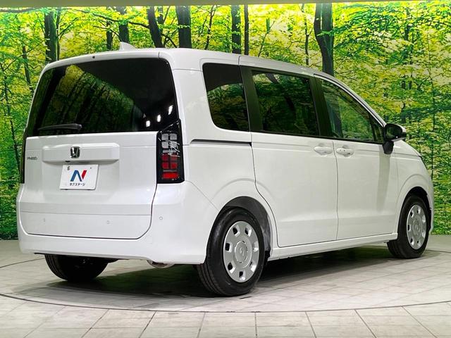 フリード エアー 登録済未使用車 純正8型DA 両側電動スライドドア バックカメラ 衝突被害軽減システム レーダークルーズ コーナーセンサー スマートキー LEDヘッド オートハイビーム 車線逸脱警報 オートライト(18枚目)