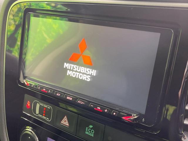 アウトランダーPHEV Gリミテッドエディション 4WD 純正SDナビ バックカメラ 衝突被害軽減システム レーダークルーズ 禁煙車 ハーフレザーシート パワーシート シートヒーター ドラレコ コーナーセンサー LEDヘッド ETC オートハイビーム(4枚目)