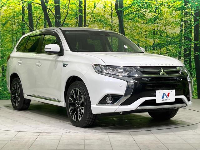 アウトランダーPHEV Gリミテッドエディション 4WD 純正SDナビ バックカメラ 衝突被害軽減システム レーダークルーズ 禁煙車 ハーフレザーシート パワーシート シートヒーター ドラレコ コーナーセンサー LEDヘッド ETC オートハイビーム(17枚目)