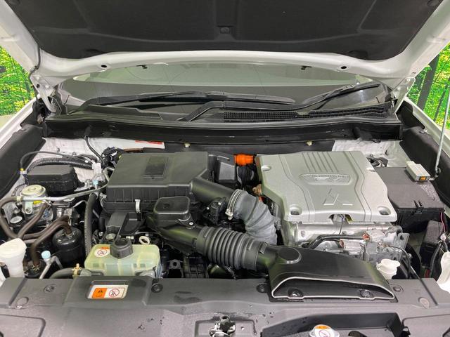 アウトランダーPHEV Gリミテッドエディション 4WD 純正SDナビ バックカメラ 衝突被害軽減システム レーダークルーズ 禁煙車 ハーフレザーシート パワーシート シートヒーター ドラレコ コーナーセンサー LEDヘッド ETC オートハイビーム(19枚目)