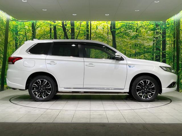 アウトランダーPHEV Gリミテッドエディション 4WD 純正SDナビ バックカメラ 衝突被害軽減システム レーダークルーズ 禁煙車 ハーフレザーシート パワーシート シートヒーター ドラレコ コーナーセンサー LEDヘッド ETC オートハイビーム(28枚目)