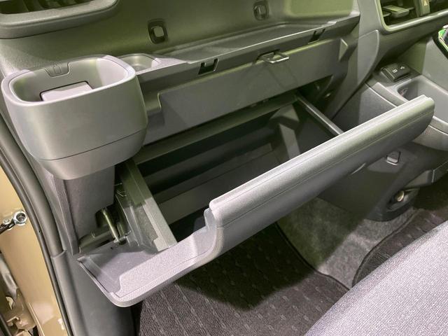 シエンタ ハイブリッドＺ　両側電動スライド　全周囲カメラ　衝突被害軽減システム　レーダークルーズ　禁煙車　コーナーセンサー　スマートキー　ＬＥＤヘッド　ビルトインＥＴＣ　ブラインドスポットモニター　車線逸脱警報　オートライト（33枚目）