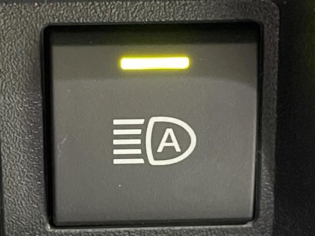 シエンタ ハイブリッドＺ　両側電動スライド　全周囲カメラ　衝突被害軽減システム　レーダークルーズ　禁煙車　コーナーセンサー　スマートキー　ＬＥＤヘッド　ビルトインＥＴＣ　ブラインドスポットモニター　車線逸脱警報　オートライト（48枚目）