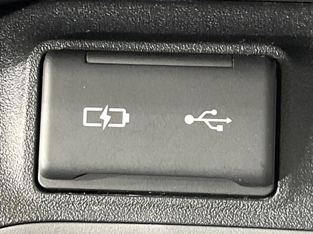 シエンタ ハイブリッドＺ　両側電動スライド　全周囲カメラ　衝突被害軽減システム　レーダークルーズ　禁煙車　コーナーセンサー　スマートキー　ＬＥＤヘッド　ビルトインＥＴＣ　ブラインドスポットモニター　車線逸脱警報　オートライト（54枚目）