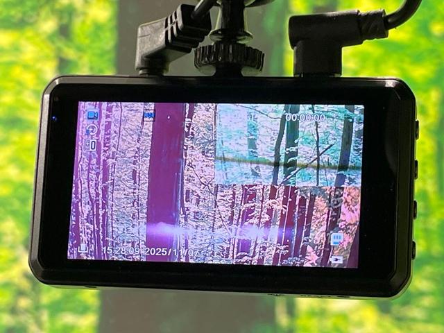 ハイゼットカーゴ クルーズＳＡＩＩＩ　４ＷＤ　ＳＤナビ　バックカメラ　衝突被害軽減システム　禁煙車　ＬＥＤヘッド　ＥＴＣ　オートハイビーム　オートライト　Ｂｌｕｅｔｏｏｔｈ　ＣＤ　ＤＶＤ再生　ＬＥＤフォグ　１４インチアルミ（8枚目）