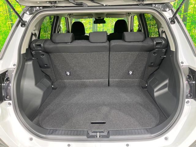 ライズ Ｚ　４ＷＤ　登録済未使用車　寒冷地仕様　衝突被害軽減システム　レーダークルーズ　コーナーセンサー　シートヒーター　ＬＥＤヘッド　オートハイビーム　車線逸脱警報　オートライト　純正１７インチアルミ（12枚目）