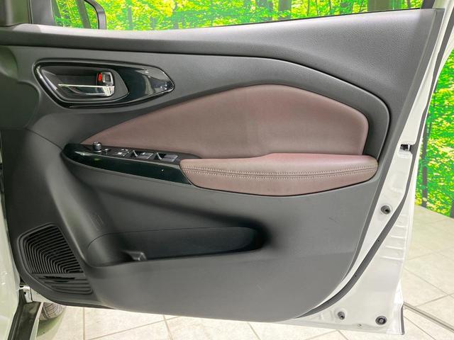 フロンクス ベースグレード 登録済未使用車 純正9型ナビ 全周囲カメラ 衝突被害軽減システム レーダークルーズ 禁煙車 ハーフレザーシート コーナーセンサー LEDヘッド 車線逸脱警報 オートエアコン 純正16インチアルミ(25枚目)