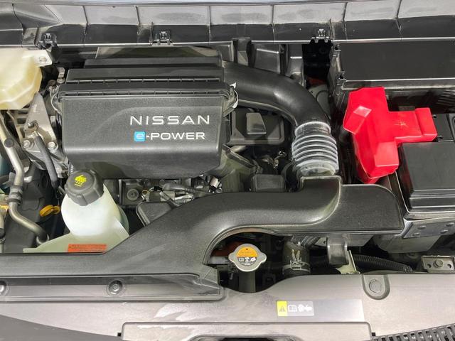 セレナ e-パワー ハイウェイスターV 両側電動スライド 純正12.3インチナビ フリップダウンモニター アラウンドビューモニター 寒冷地仕様 衝突被害軽減システム プロパイロット 禁煙車 LEDヘッド ETC 純正16インチアルミ(20枚目)