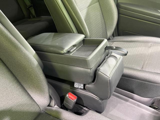 セレナ e-パワー ハイウェイスターV 両側電動スライド 純正12.3インチナビ フリップダウンモニター アラウンドビューモニター 寒冷地仕様 衝突被害軽減システム プロパイロット 禁煙車 LEDヘッド ETC 純正16インチアルミ(50枚目)