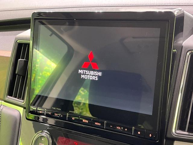 【大画面ナビ】人気の大型１０インチナビを装備。存在感のある大画面はインパクト大！ナビ利用時のマップ表示は見やすく、テレビやＤＶＤは臨場感がアップ！いつものドライブがグッと楽しくなります♪