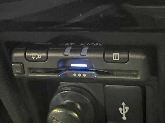 【ＥＴＣ】高速道路の料金所をストレスなく通過！話題のスポットやサービスエリアに多い「スマートＩＣ」利用時は必須のアイテムです。当店でセットアップを実施、ご納車当日からすぐにご利用いただけます！