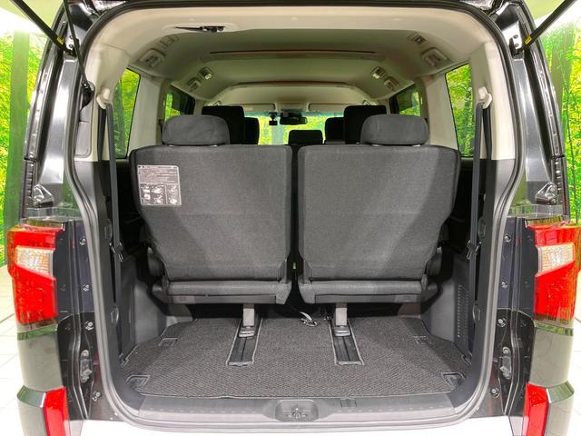 普段のお買い物や通勤、送迎等に十分な荷室スペースを確保しております。セカンドシートを倒すと、大きな荷物の積載も可能です♪