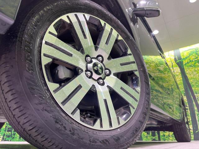 【純正１８インチアルミホイール】外観にマッチした純正アルミホイールを装着しております。各種社外アルミホイールや、スタッドレスタイヤも取扱いしております。是非ご相談ください♪