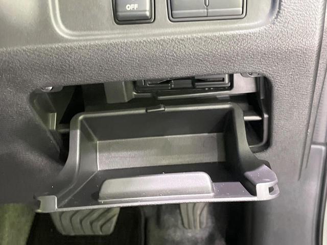 セレナ ハイウェイスターＶ　両側電動ドア　全周囲カメラ　衝突被害軽減システム　レーダークルーズ　禁煙車　ドラレコ　スマートキー　ＬＥＤヘッド　ビルトインＥＴＣ　純正１６インチアルミ　パークアシスト　車線逸脱警報　オートライト（59枚目）