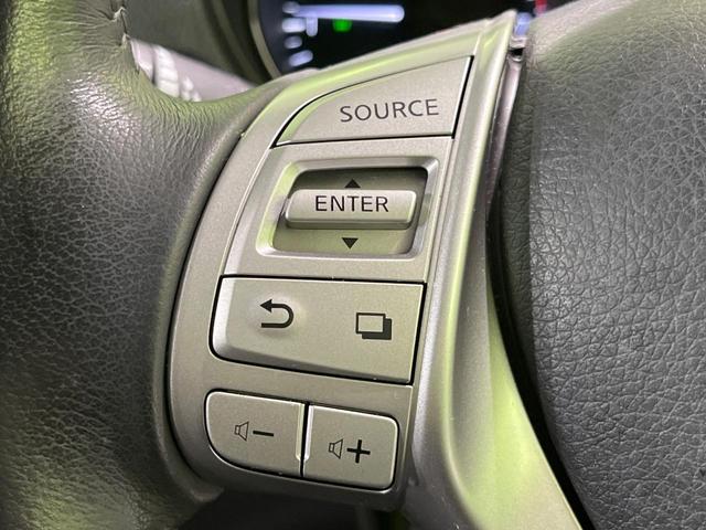 エクストレイル ２０Ｘ　４ＷＤ　メーカーナビ　アラウンドビューモニター　禁煙　スマートキー　ＬＥＤヘッド　ルーフレール　ビルトインＥＴＣ　クルコン　シートヒーター　純正１７インチアルミ　オートライト　デュアルエアコン（40枚目）