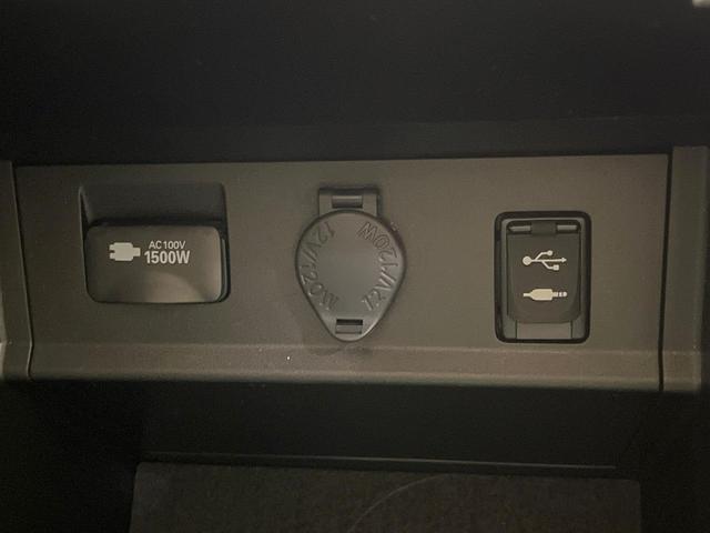 アルファードハイブリッド Ｘ　４ＷＤ　両側電動スライド　純正９型ディスプレイオーディオ　バックカメラ　ＪＢＬサウンド　寒冷地仕様　１００Ｖ電源　衝突被害軽減システム　レーダークルーズ　禁煙車　ドラレコ　ＬＥＤヘッド（7枚目）