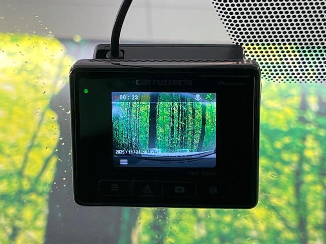 プリウス Ｘ　純正８型ディスプレイオーディオ　バックカメラ　衝突被害軽減システム　レーダークルーズ　禁煙車　ドラレコ　ＬＥＤヘッド　ＥＴＣ２．０　ブラインドスポットモニター　車線逸脱警報　オートエアコン（8枚目）