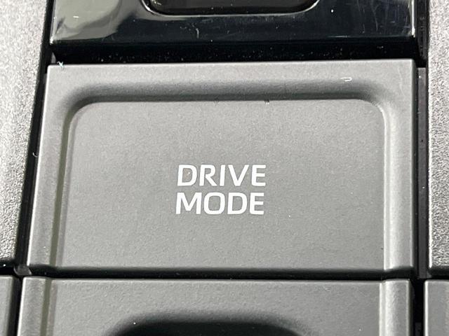 プリウス Ｘ　純正８型ディスプレイオーディオ　バックカメラ　衝突被害軽減システム　レーダークルーズ　禁煙車　ドラレコ　ＬＥＤヘッド　ＥＴＣ２．０　ブラインドスポットモニター　車線逸脱警報　オートエアコン（47枚目）