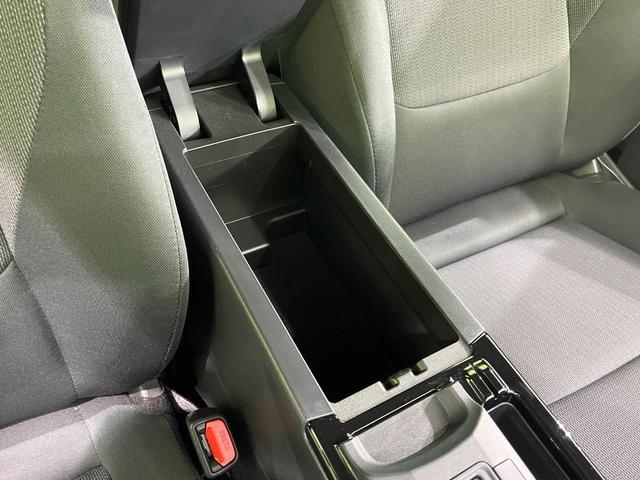 プリウス Ｘ　純正８型ディスプレイオーディオ　バックカメラ　衝突被害軽減システム　レーダークルーズ　禁煙車　ドラレコ　ＬＥＤヘッド　ＥＴＣ２．０　ブラインドスポットモニター　車線逸脱警報　オートエアコン（57枚目）