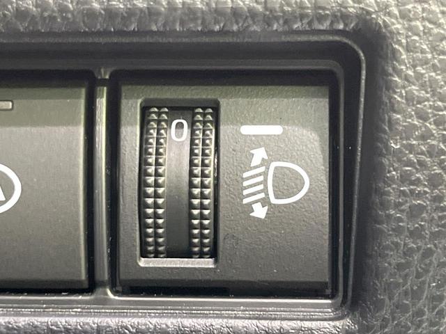 プリウス Ｘ　純正８型ディスプレイオーディオ　バックカメラ　衝突被害軽減システム　レーダークルーズ　禁煙車　ドラレコ　ＬＥＤヘッド　ＥＴＣ２．０　ブラインドスポットモニター　車線逸脱警報　オートエアコン（61枚目）